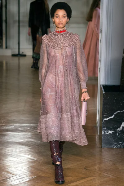 Look 50